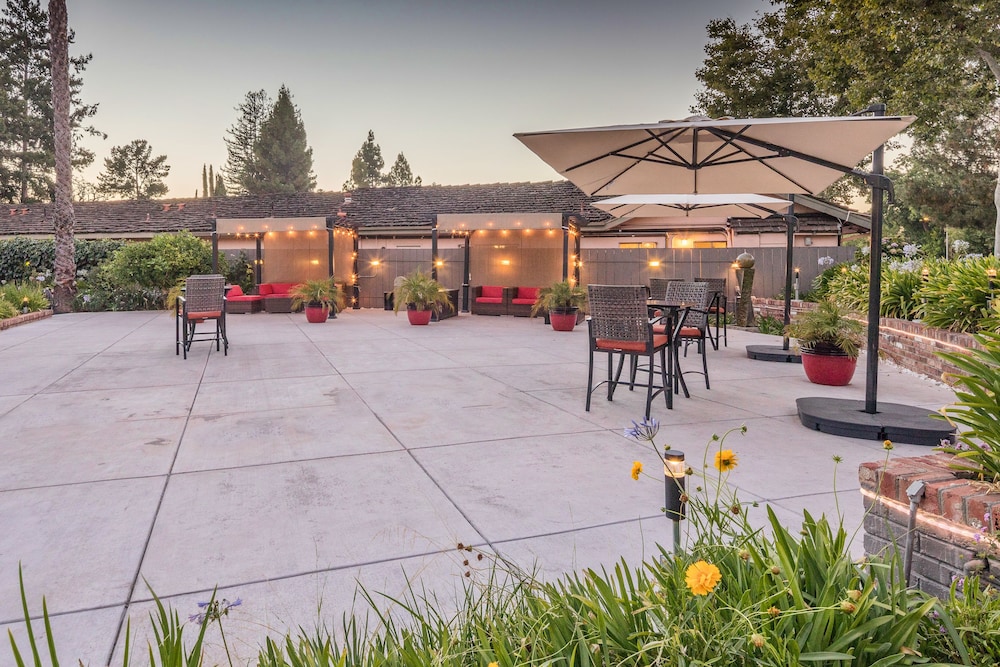 The Palo Alto Inn 34/45