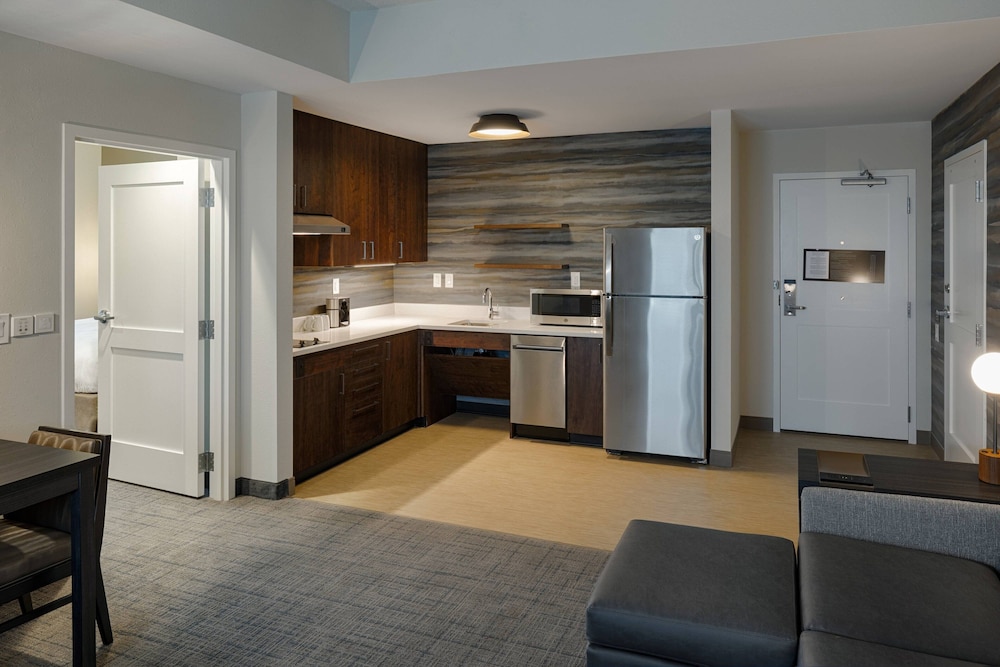 Residence Inn by Marriott Columbus Airport 32/42