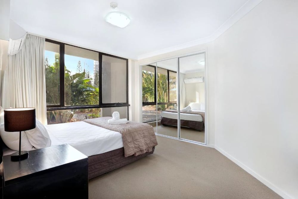 Genesis Holiday Apartments 18/76