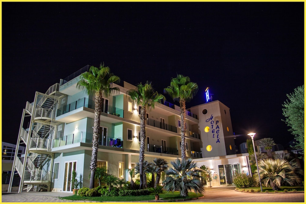 Grand Hotel Pacla 1/29