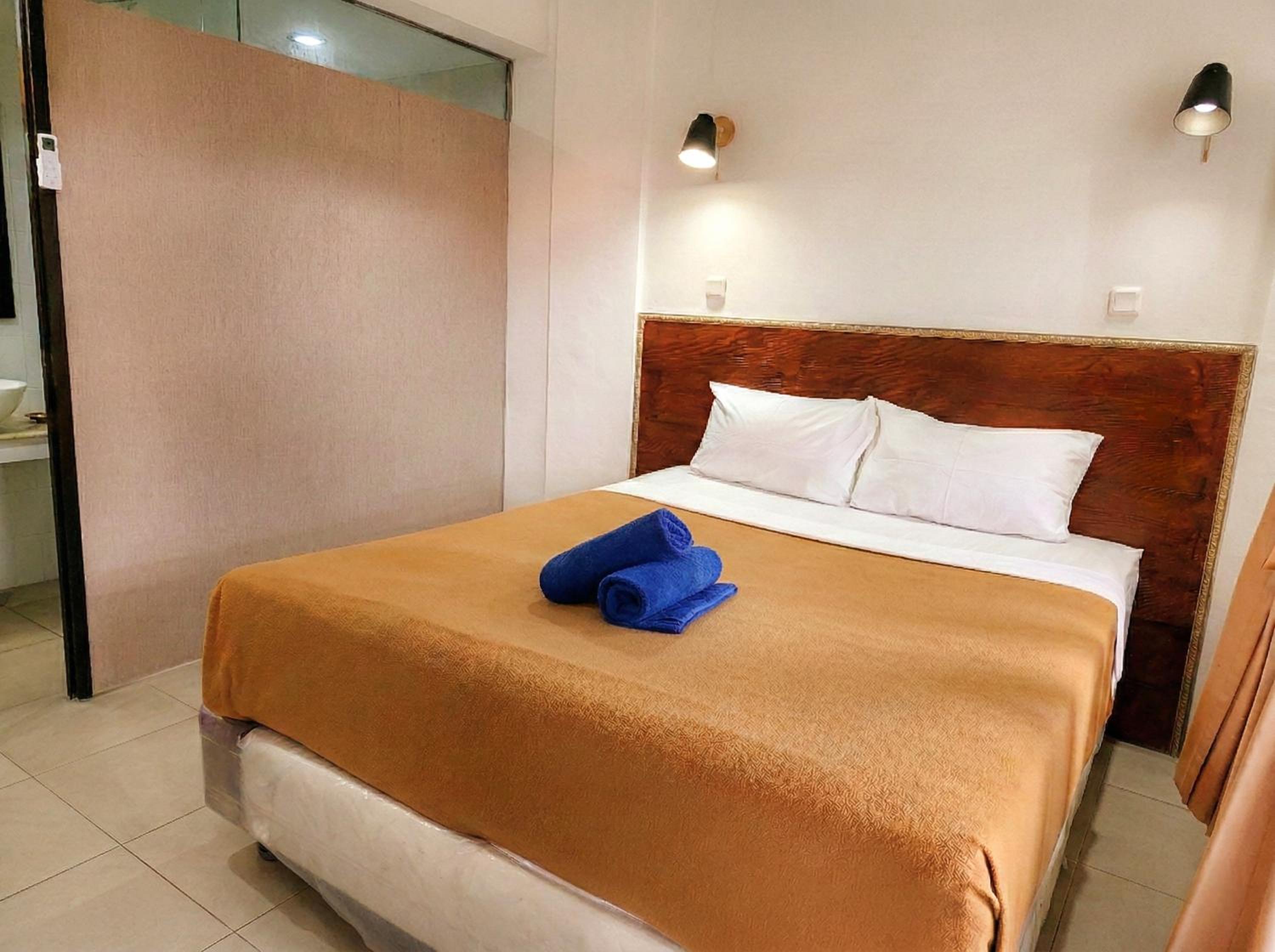 Superior, Queen Bed