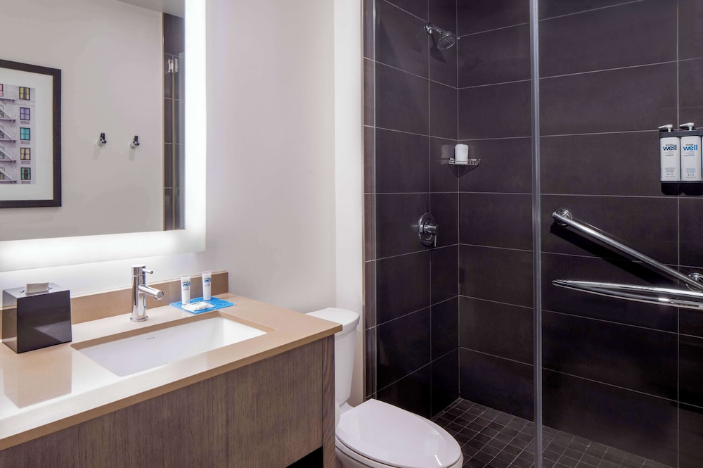 Hyatt House New Orleans/Downtown 71/74