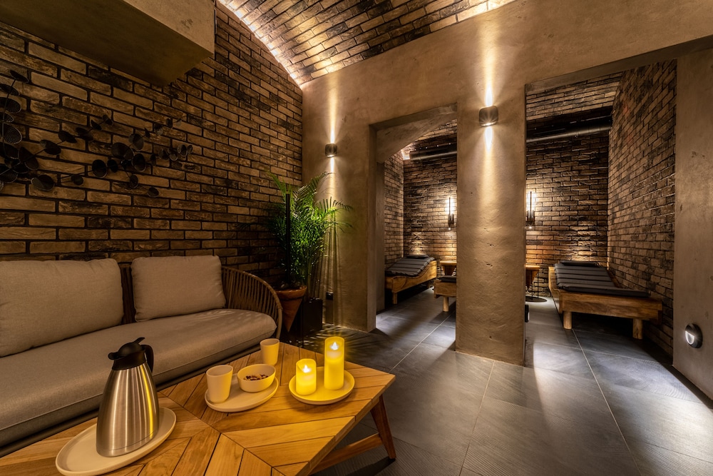 The Viaduct - Suites & More 45/60