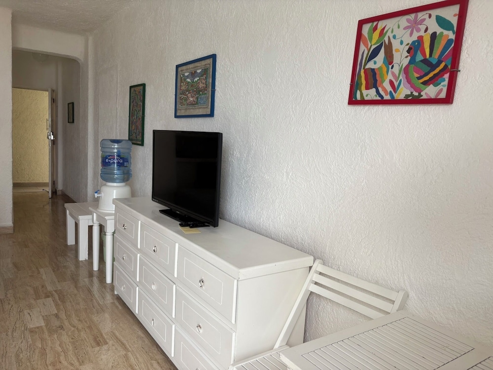 Cancun Plaza Condo 6/49