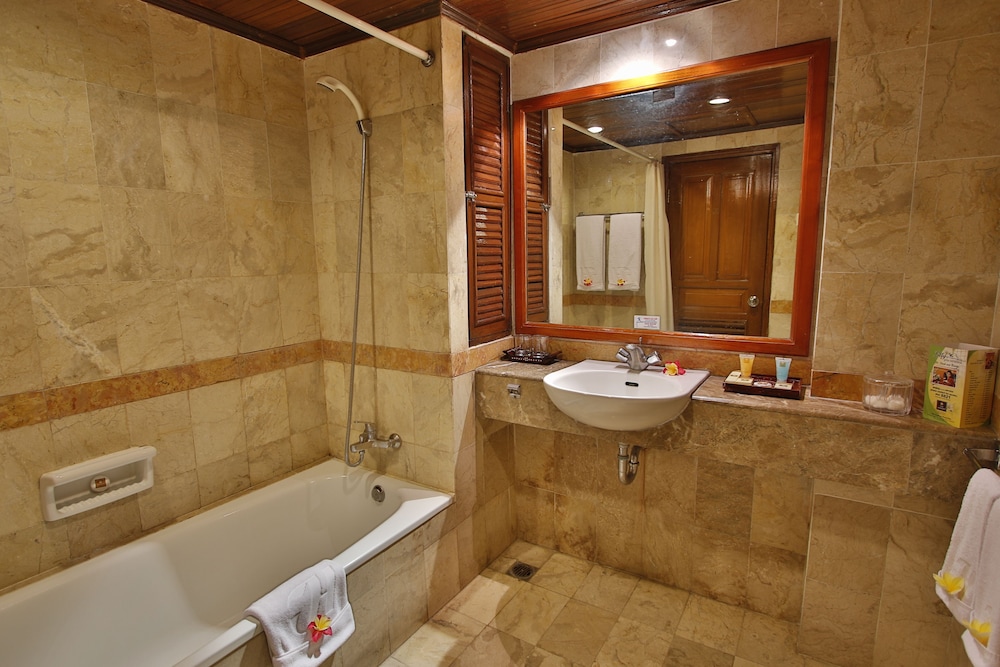 The Jayakarta Lombok Beach Resort and Spa 40/72