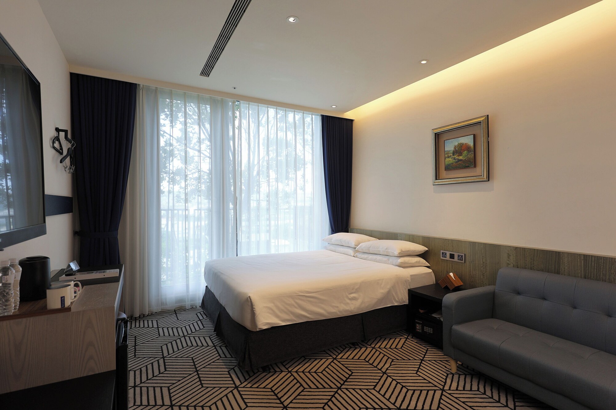 غرفة قياسية بسرير مزدوج، Royal Roi Hotel 2/4