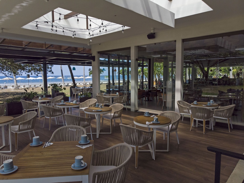 Azura Beach Resort - Adults Only 51/67
