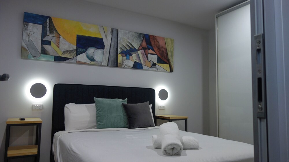 1 BEDROOM, APARTMENT, BALCONY