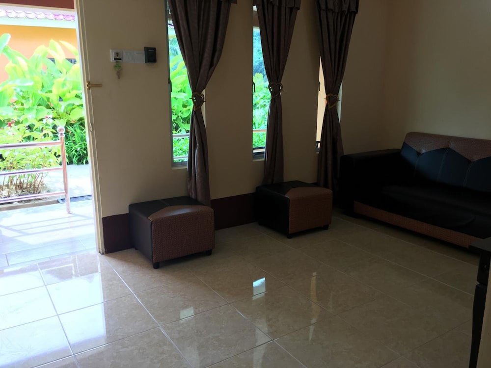 Chuu Pun Village Resort 56/75