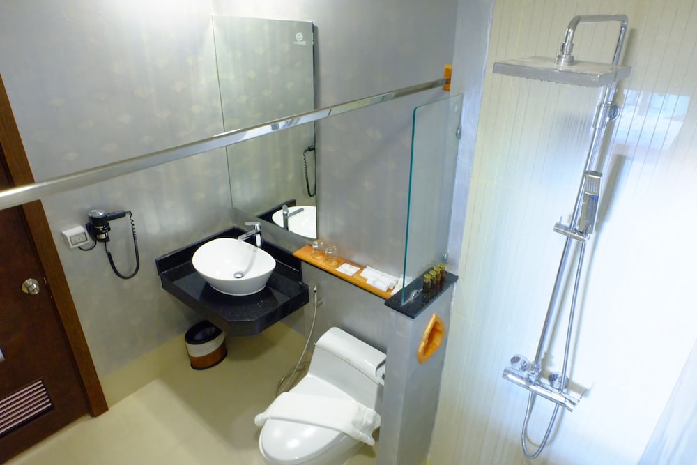 The Agate Pattaya Boutique Resort 50/50