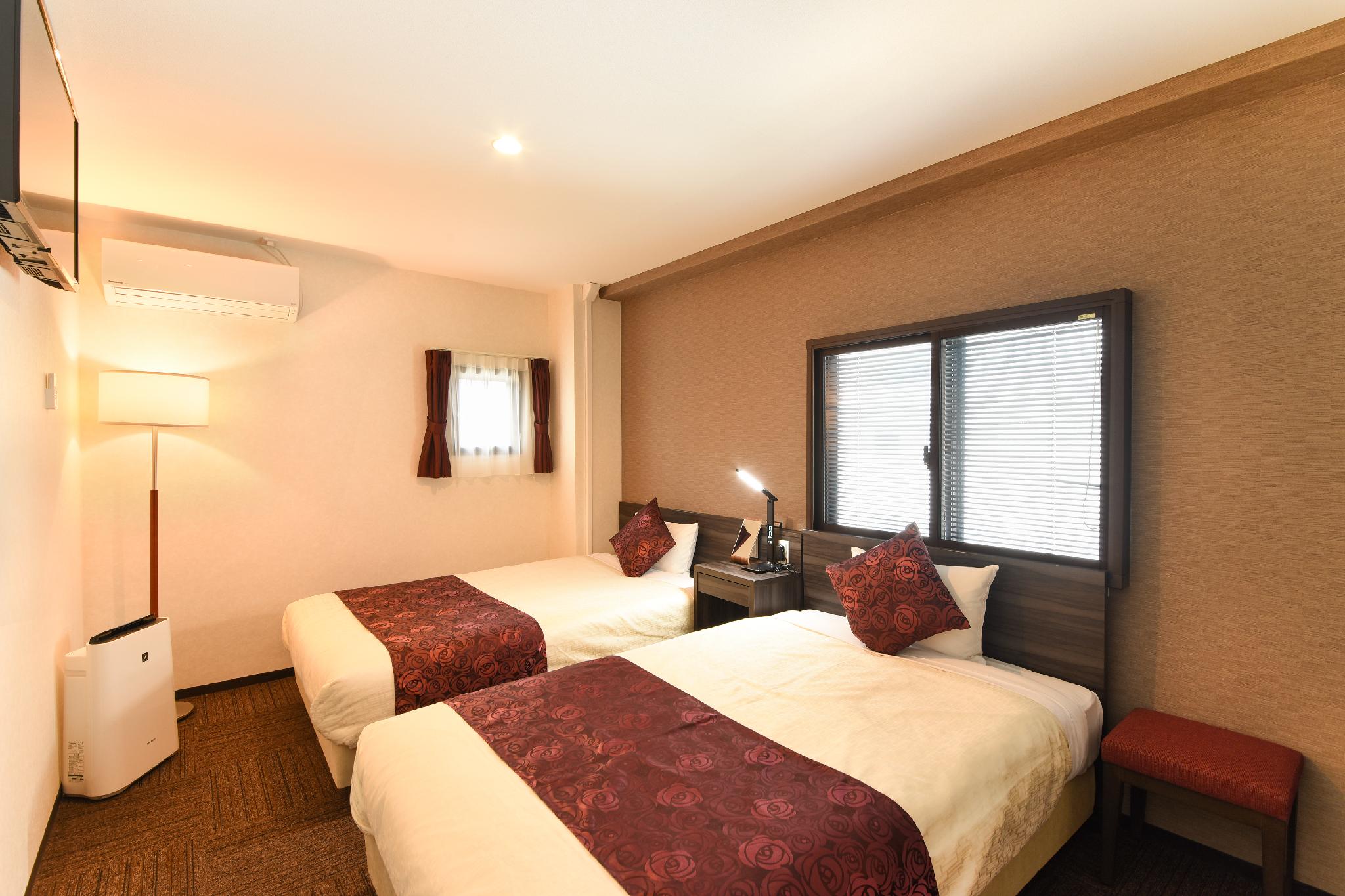 Semi Room, 2 Semi Double Beds, Small