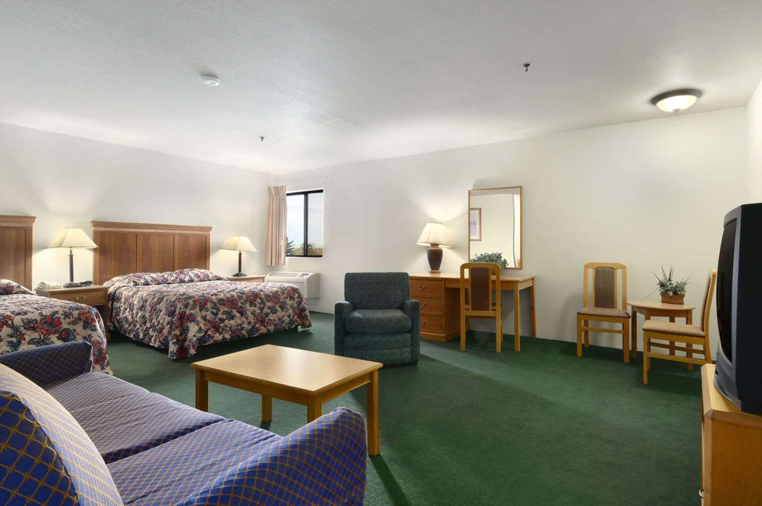 Super 8 By Wyndham Groton 5/10