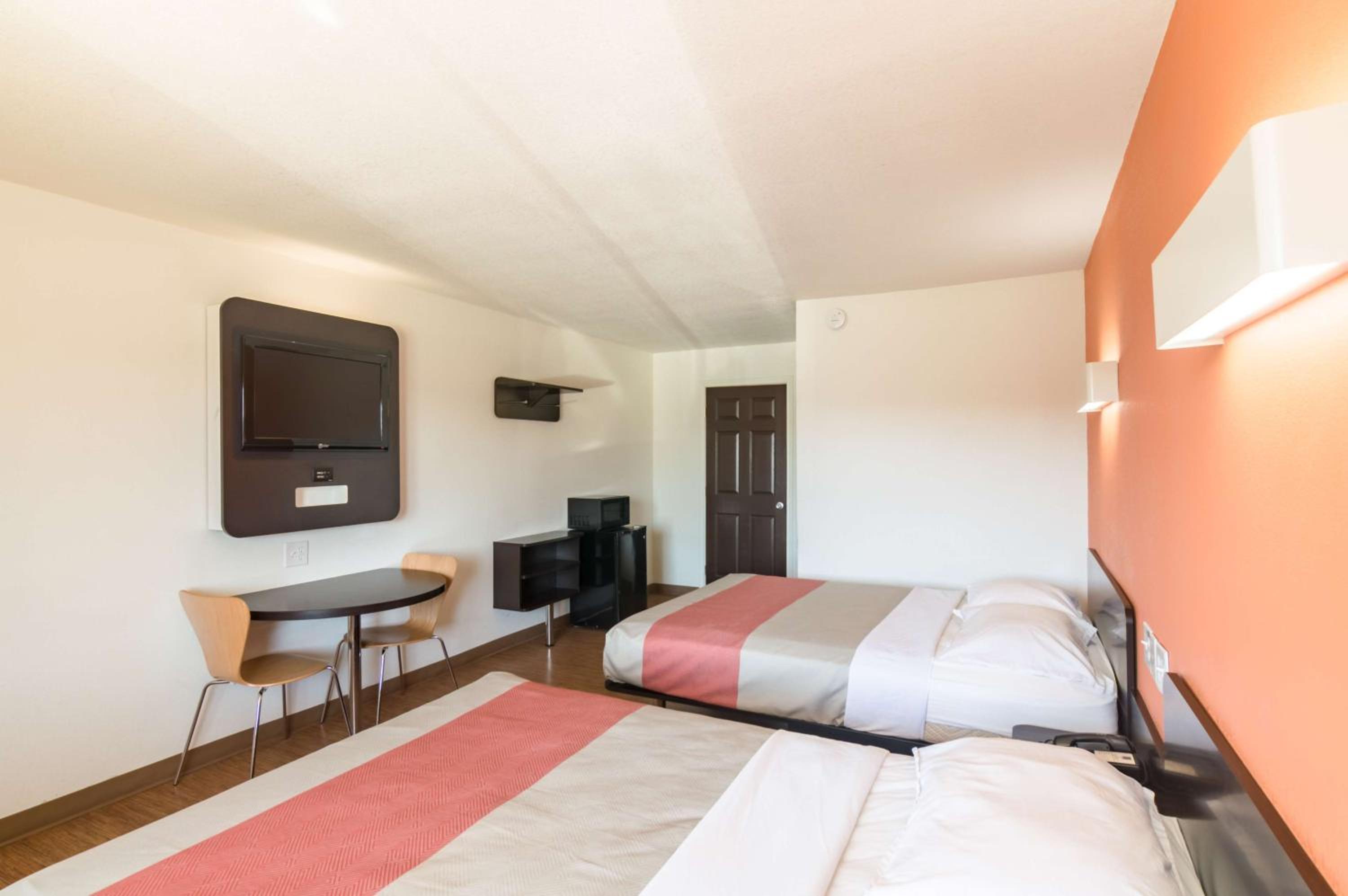 غرفة بسريرين كوين لغير المدخنين، Motel6 Wichita Falls, TX - North 3/10