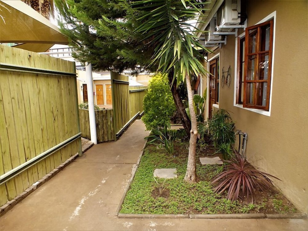 Uzuri Guesthouse 38/47