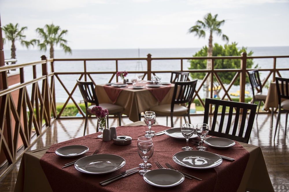 Valeri Beach Hotel 36/50