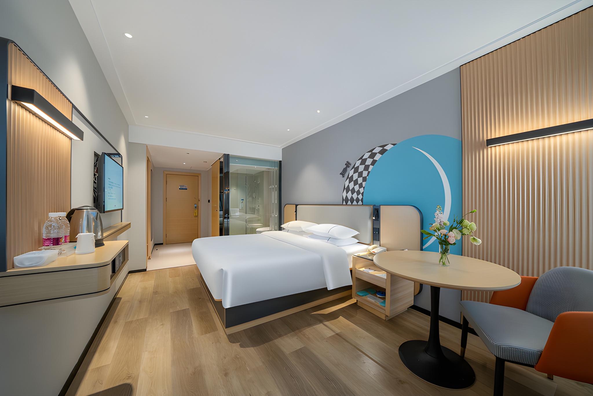 Business, King Bed, Queen Bed