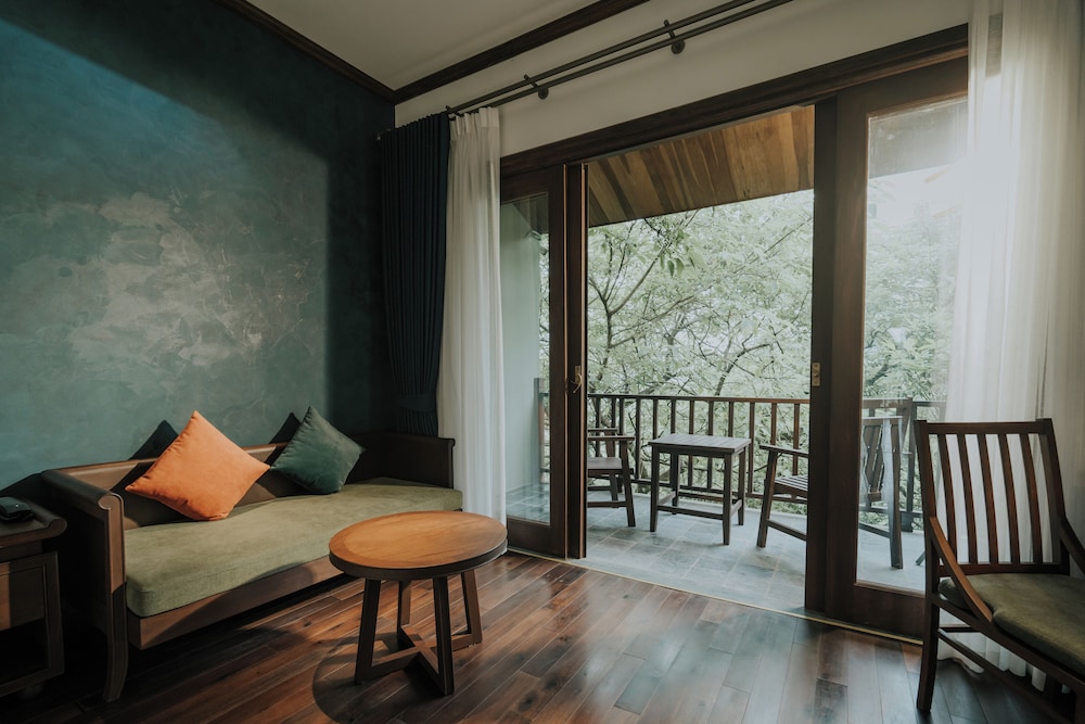 Amour Resort Bavi 37/50
