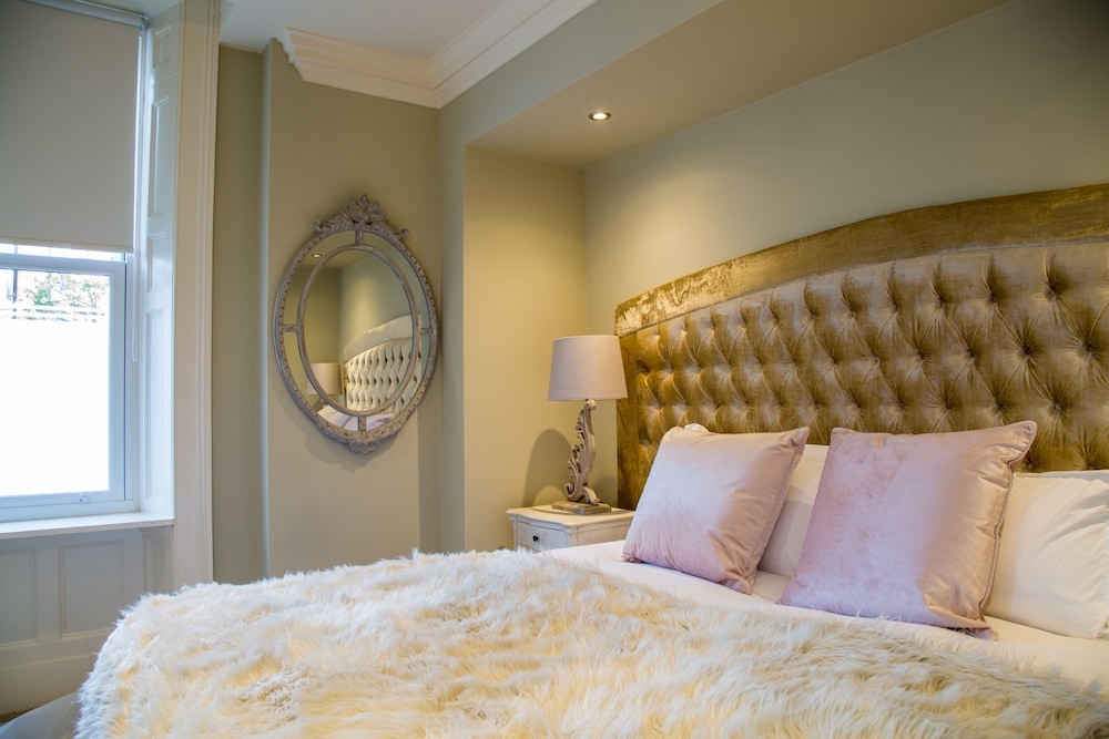 Winckley Square Hotel 24/50