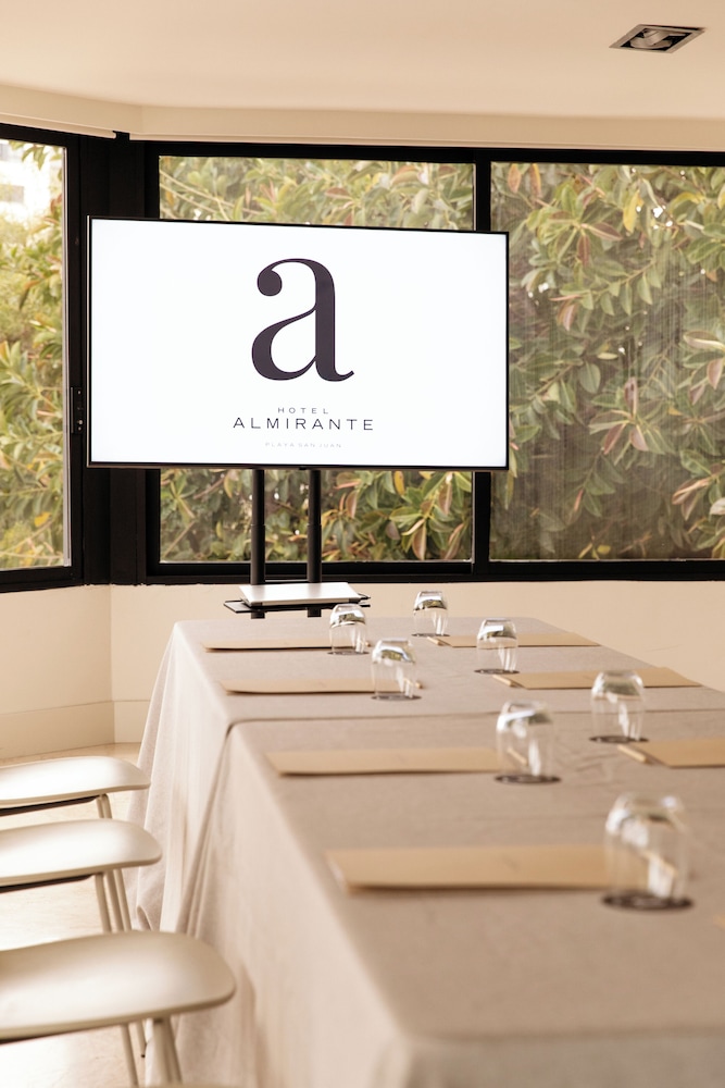 Almirante Hotel 10/78