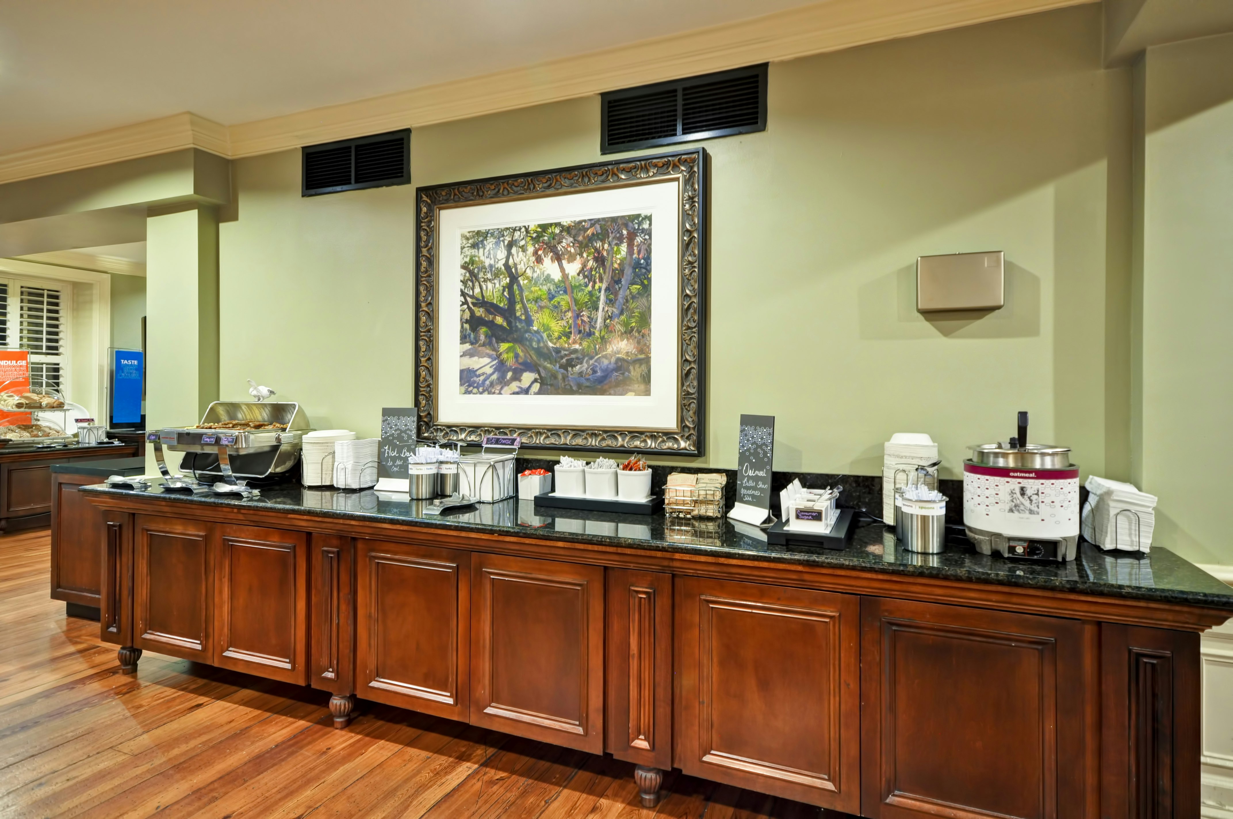 Hampton Inn Charleston Historic District 10/61