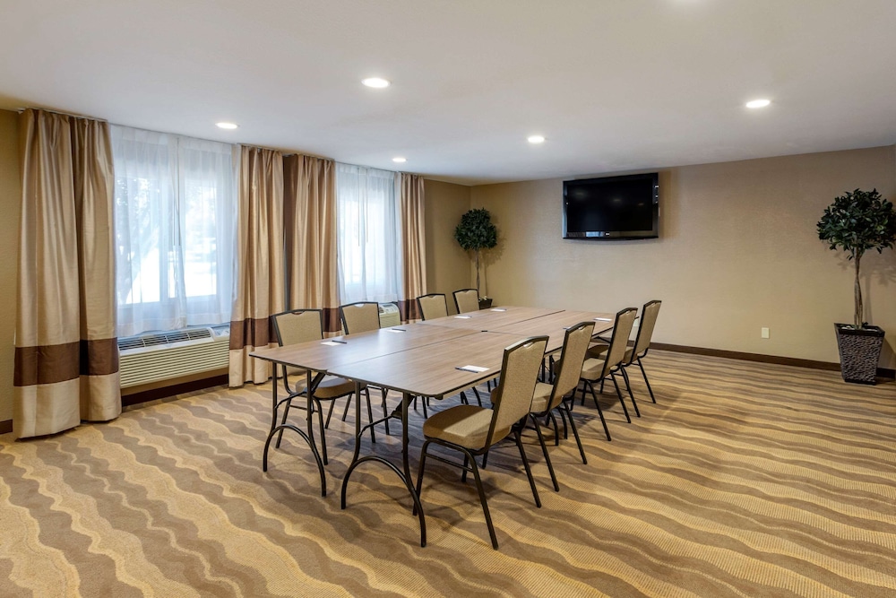 Comfort Inn Layton - Salt Lake City 24/34