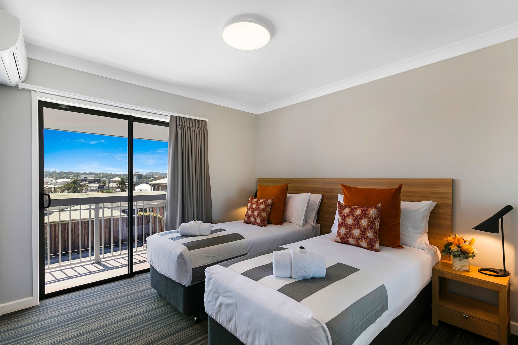 2 BEDROOMS, APARTMENT