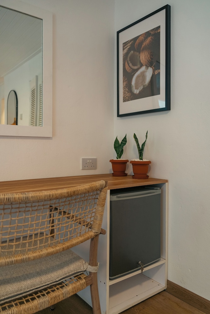 Beau Vallon Bungalows 40/50