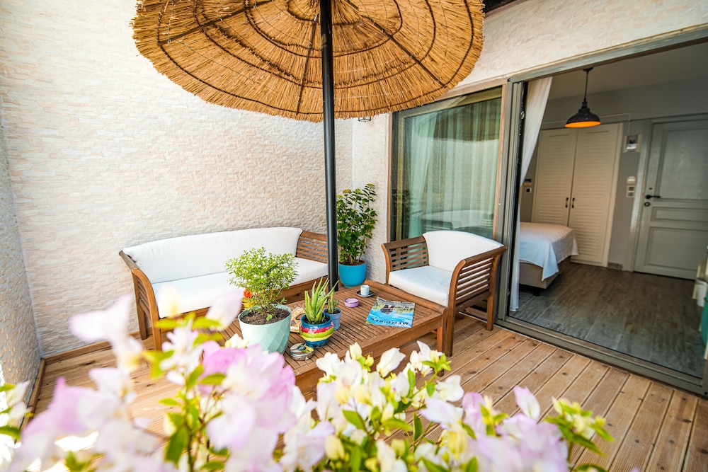 Nirvana Otel Bozcaada 33/50