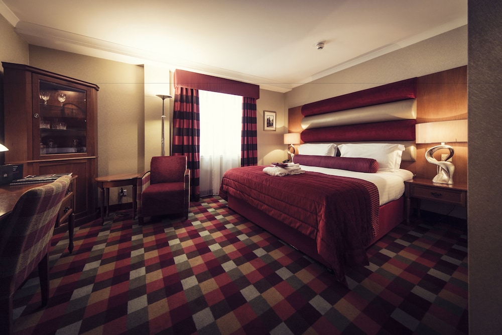 Carlton George Hotel 21/72