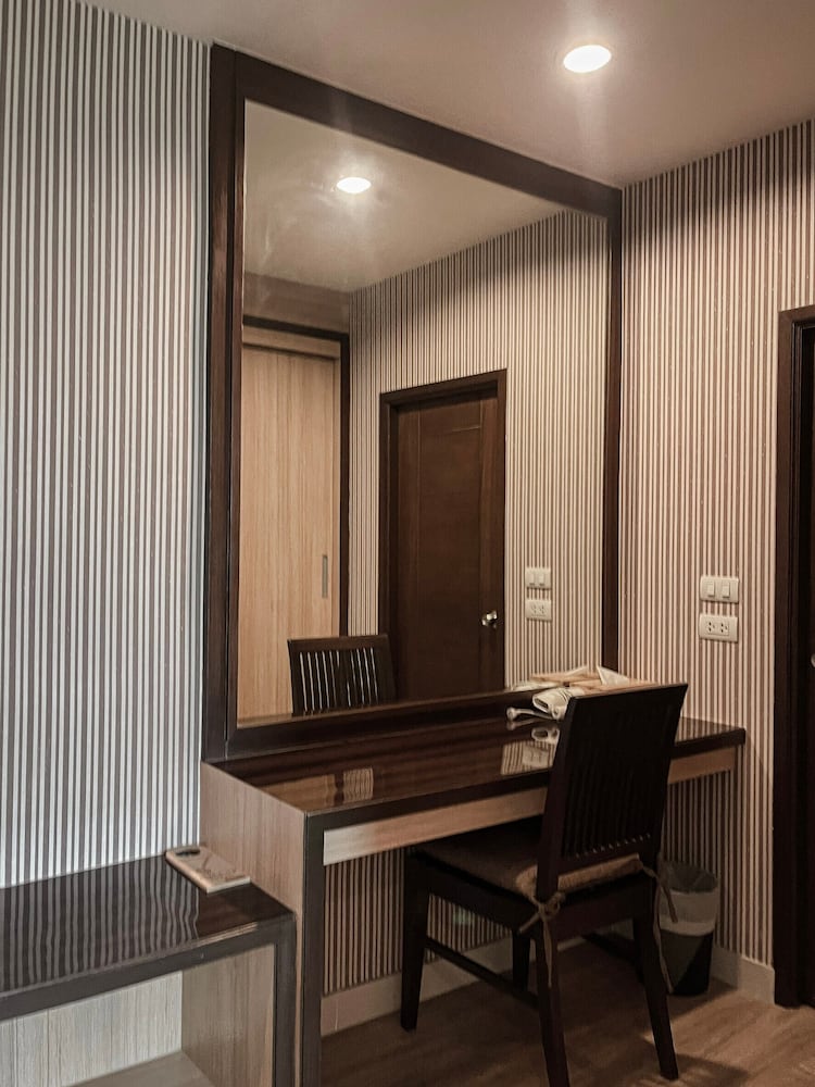 The One Hotel Bueng Kan 42/50