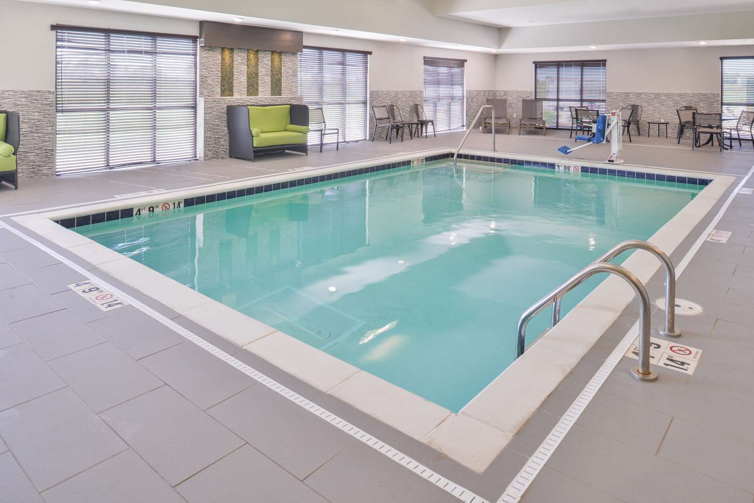 Hampton Inn And Suites Altoona Des Moines 33/52