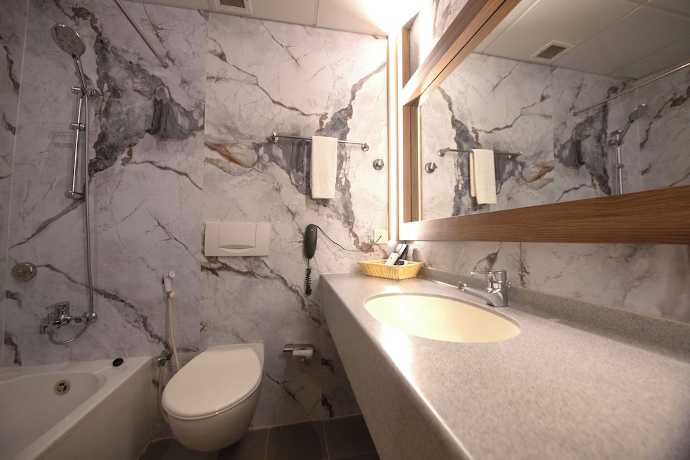 Ramee Guestline Hotel 60/63