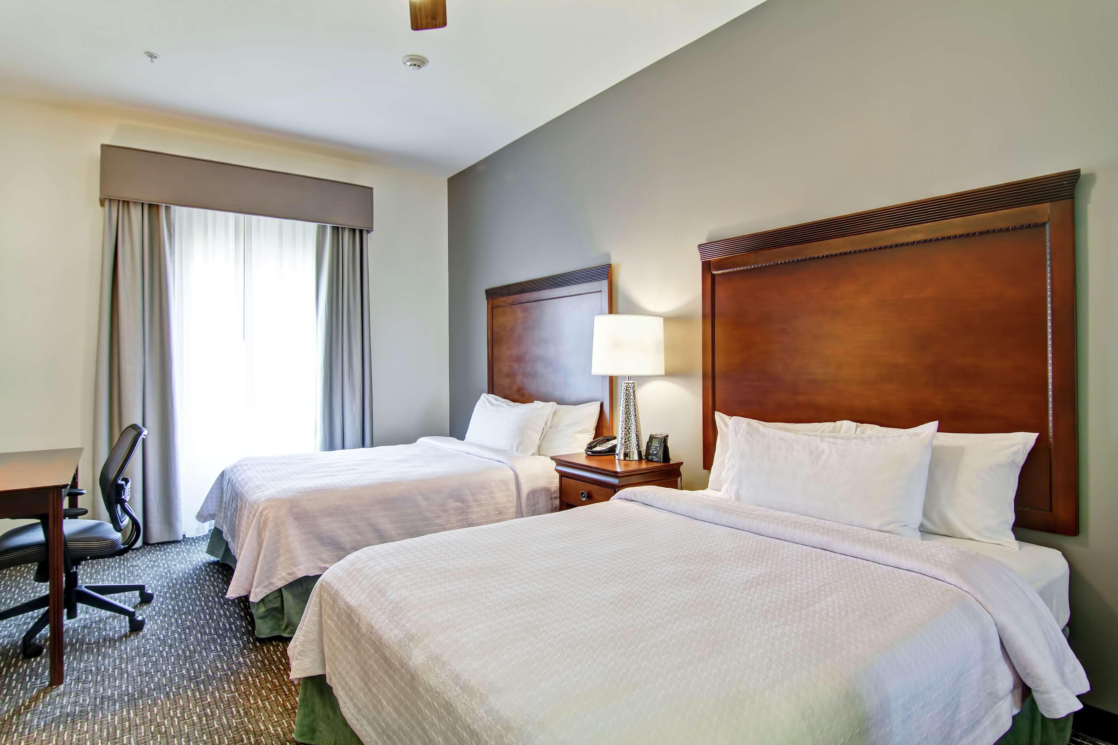 2 BEDROOMS, SUITE, KING BED, 2 QUEEN BEDS, 2 BATHROOMS