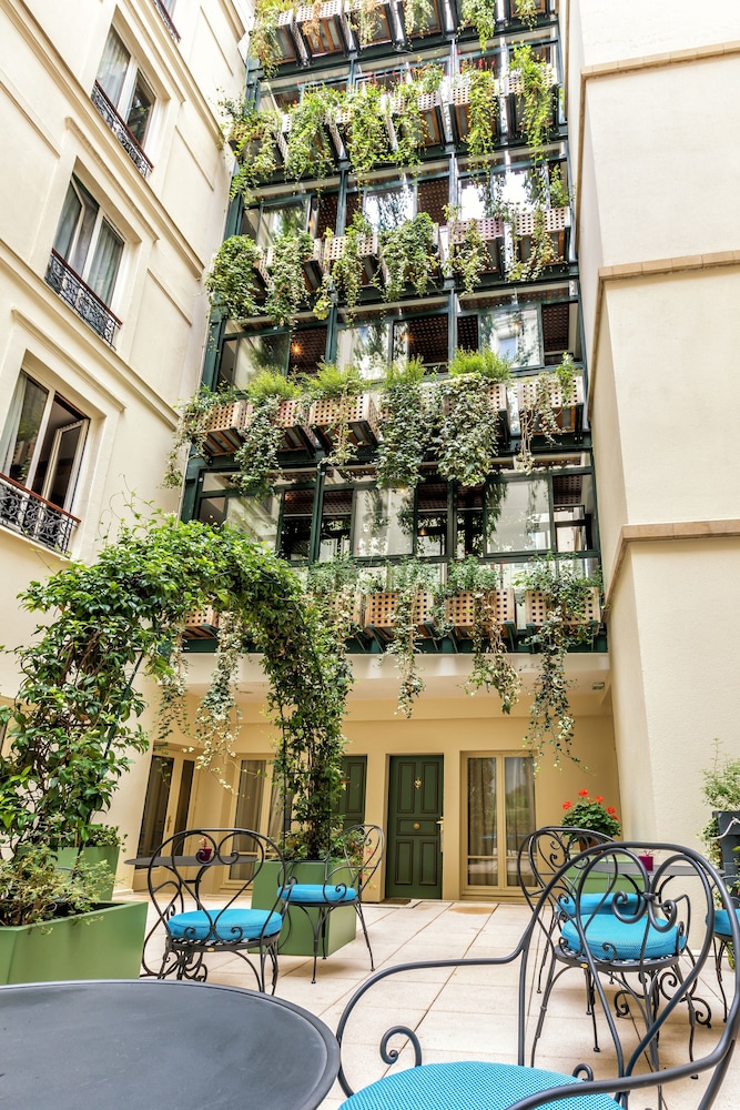 Villa Pantheon Hotel in PARIS