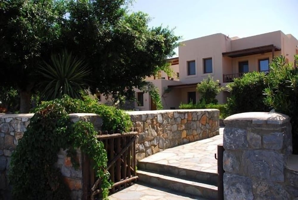 Ida Village Apartments I and II 32/34