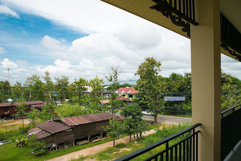 Saksuksmile Resort 4/54