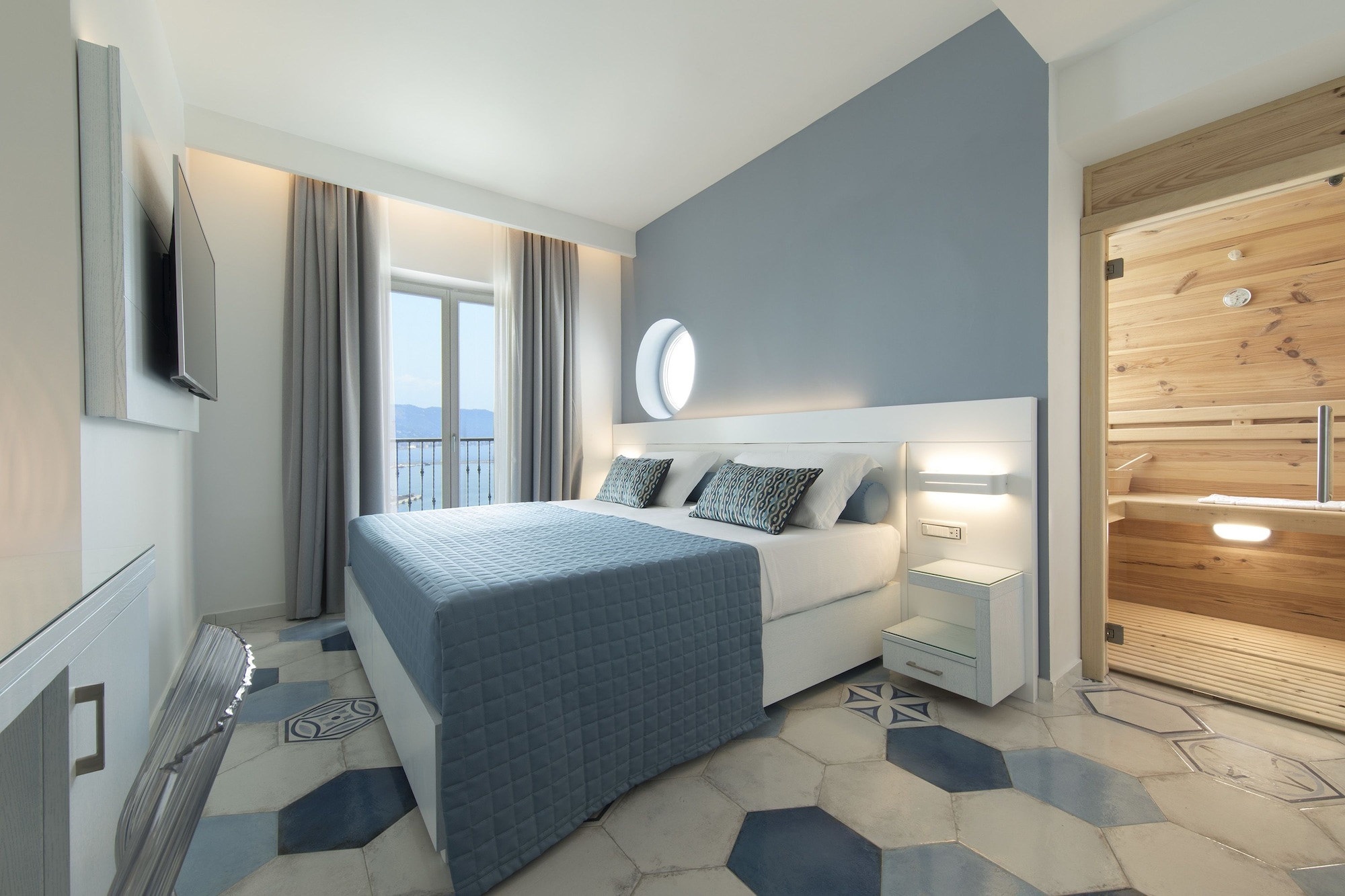 Junior, Double Bed, Sea View, Sauna
