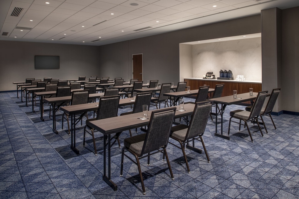 Courtyard by Marriott Olympia 23/32