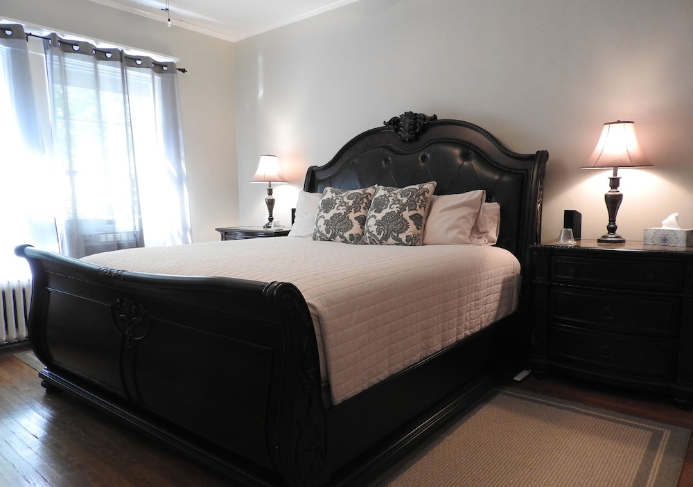 Champaign Garden Inn 13/50