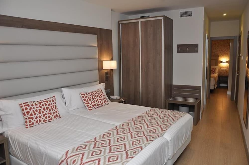 Hotel Selu 12/64