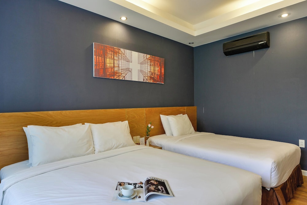 JUNIOR SUITE, STUDIO