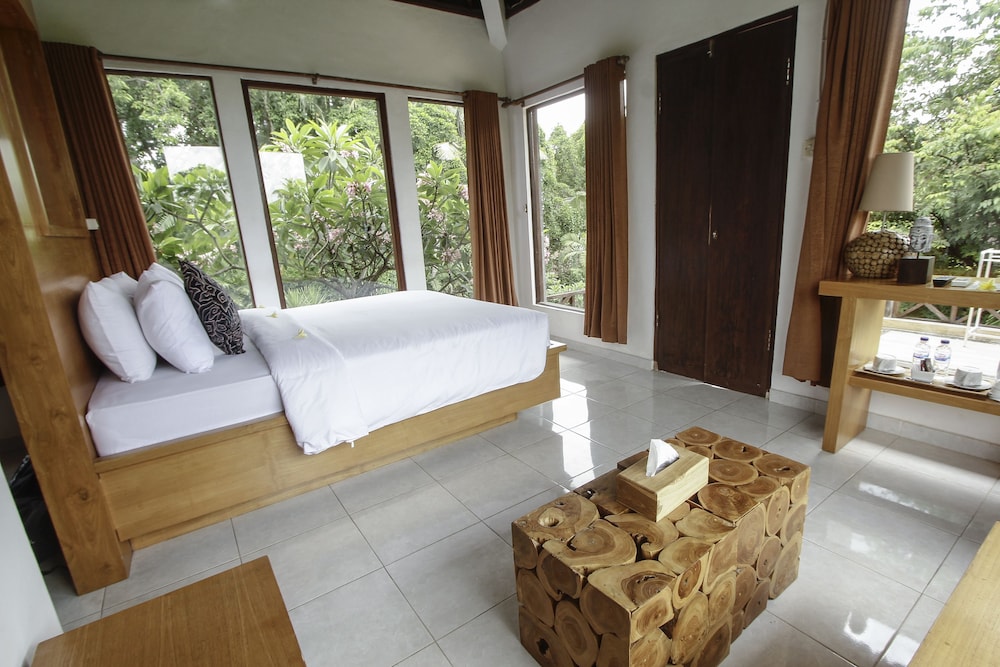 DEWANGGA BUNGALOW 53/71