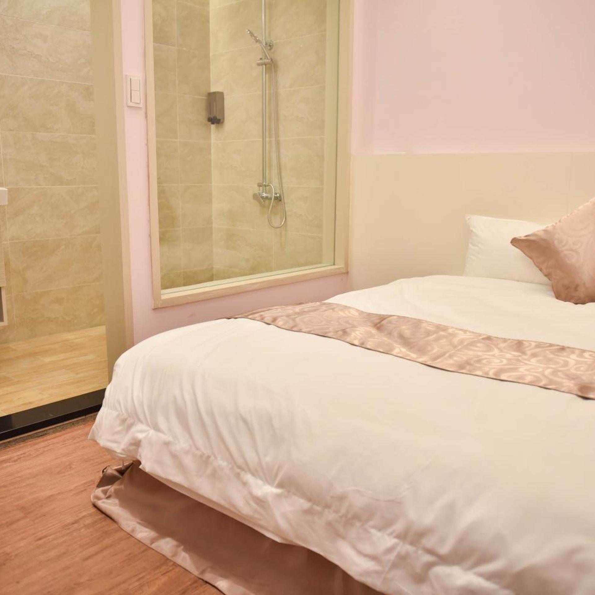 Standard, Double Bed, No Window