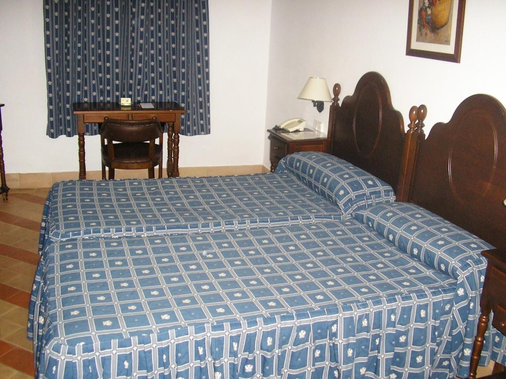 TUGASA Hotel Arco de la Villa 10/47