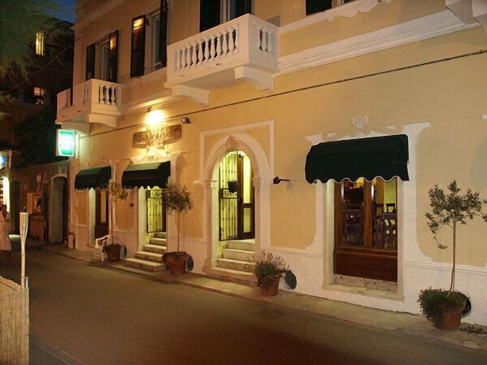 Hotel Baia 4/43