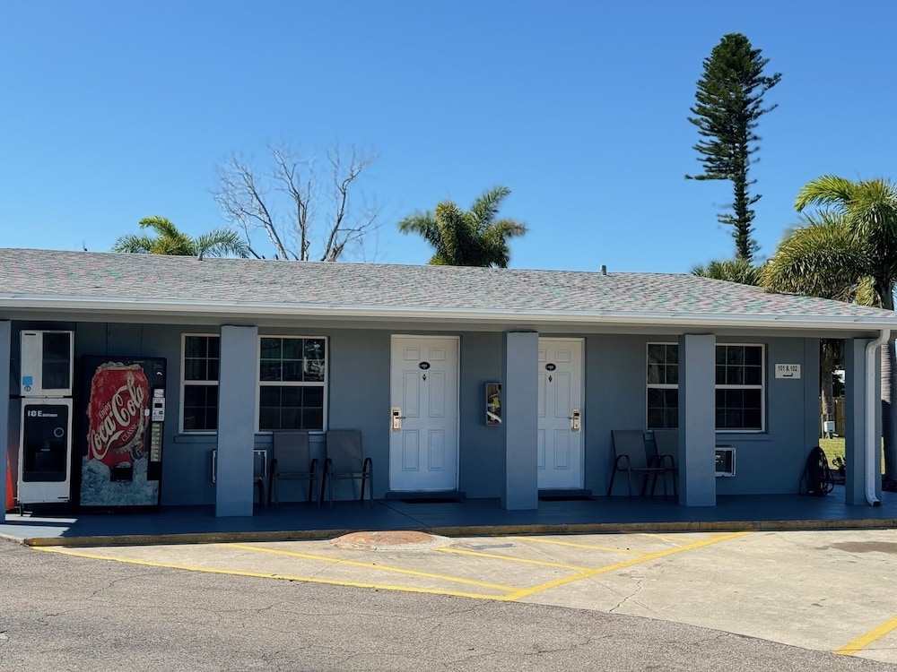 American Inn Punta Gorda 2/35