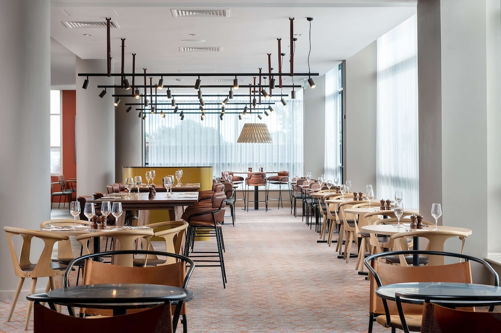 Hilton Garden Inn London Heathrow Airport 38/44
