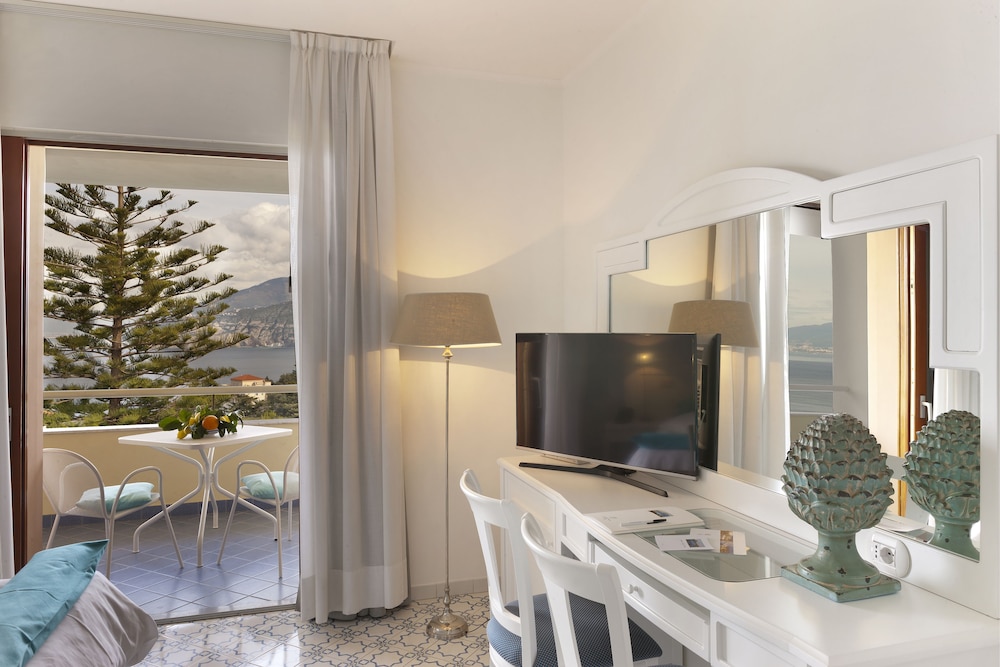 Grand Hotel Vesuvio Sorrento 33/72