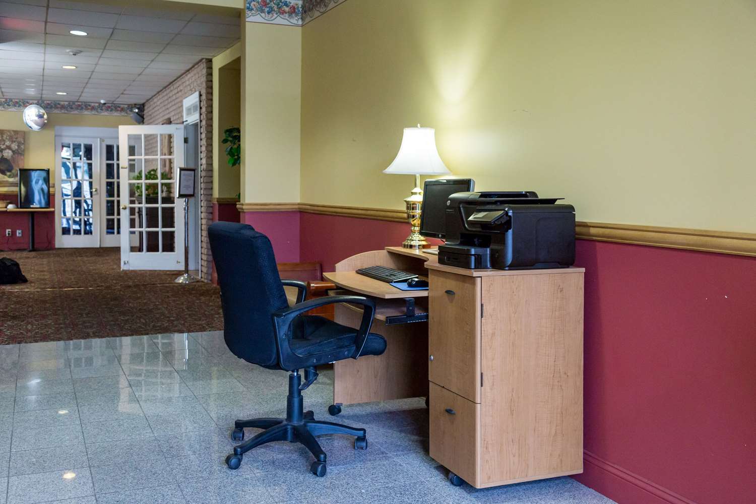 Econo Lodge Auburn I-95 21/26