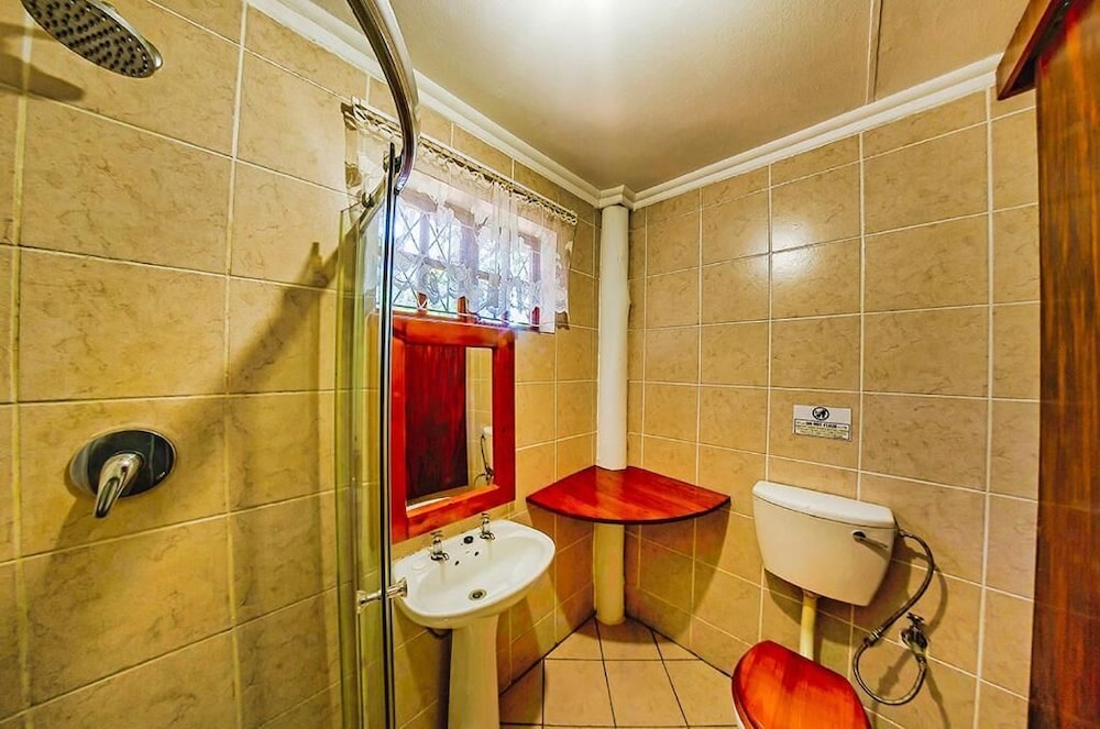 Amper Bo Guesthouse 33/35